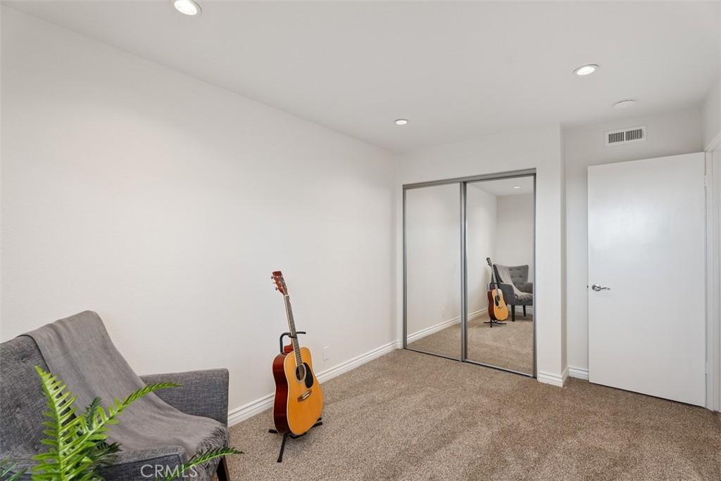 721 Calle Los Olivos