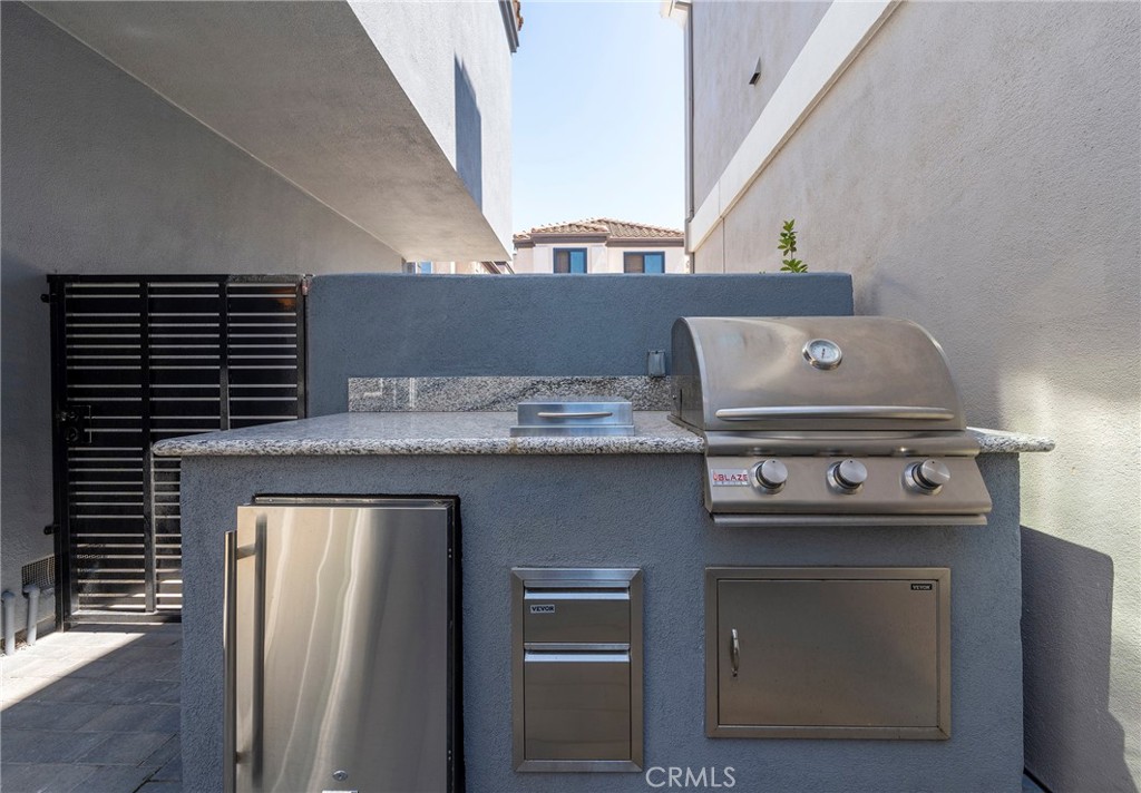 406 Goldenwest Street