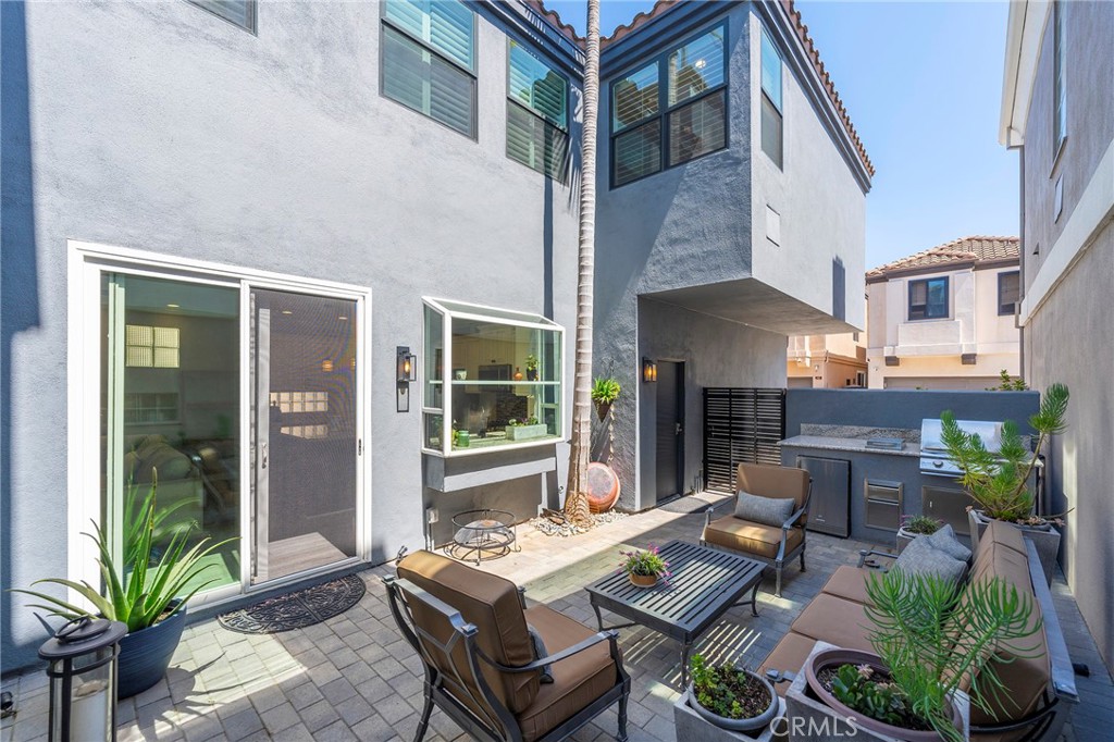 406 Goldenwest Street