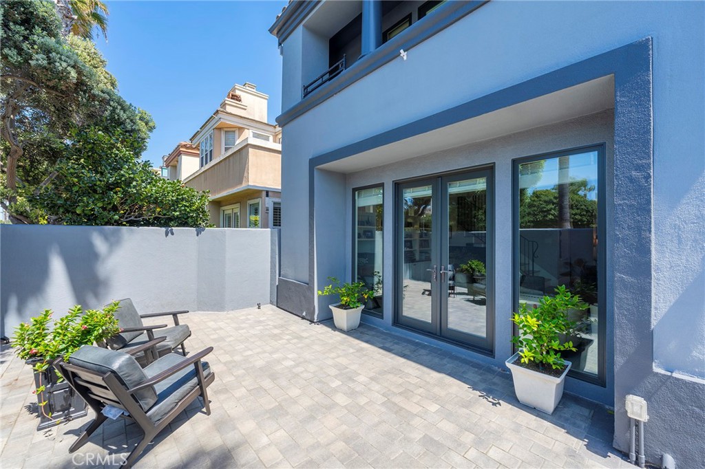 406 Goldenwest Street