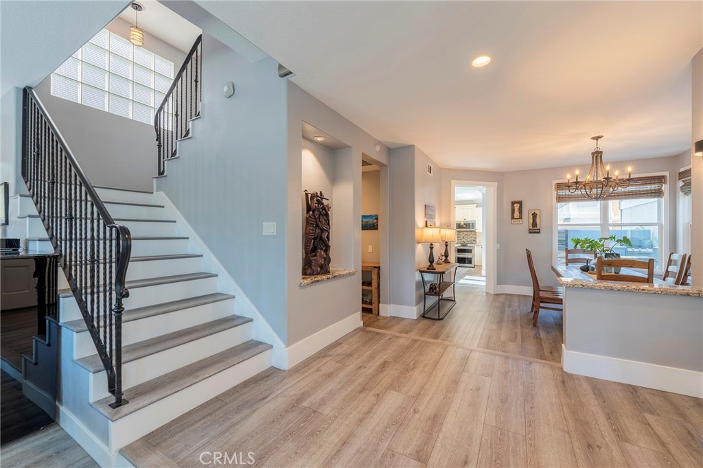 406 Goldenwest Street