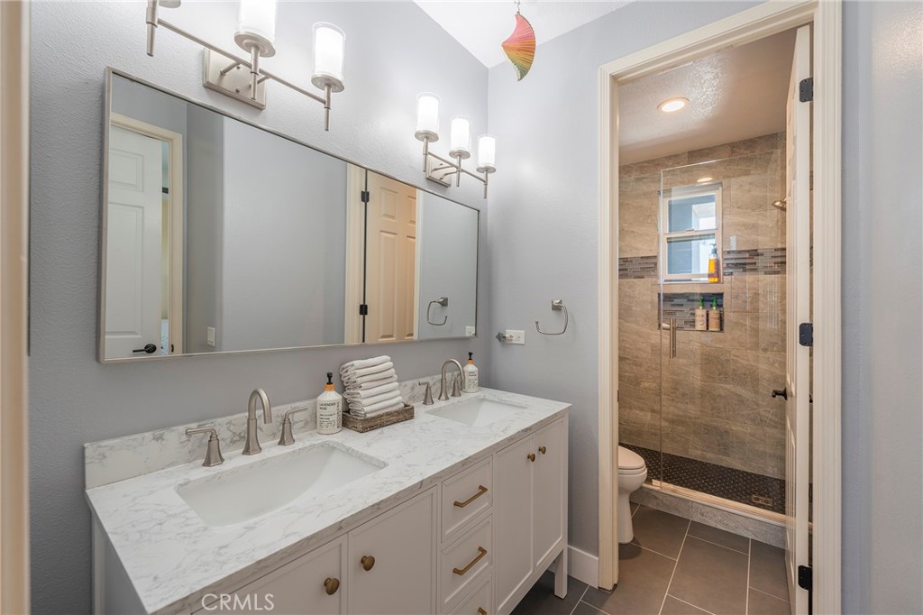 406 Goldenwest Street