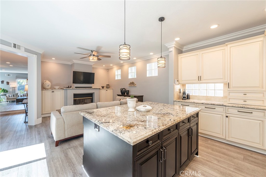 406 Goldenwest Street