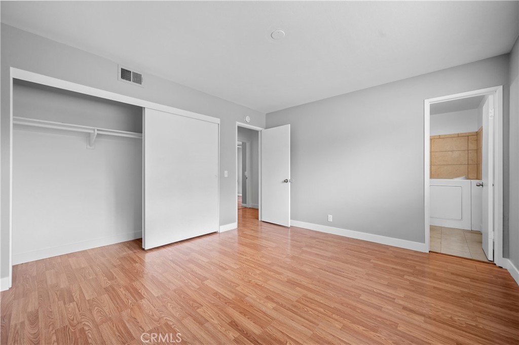 3168 W Bridgeport Avenue