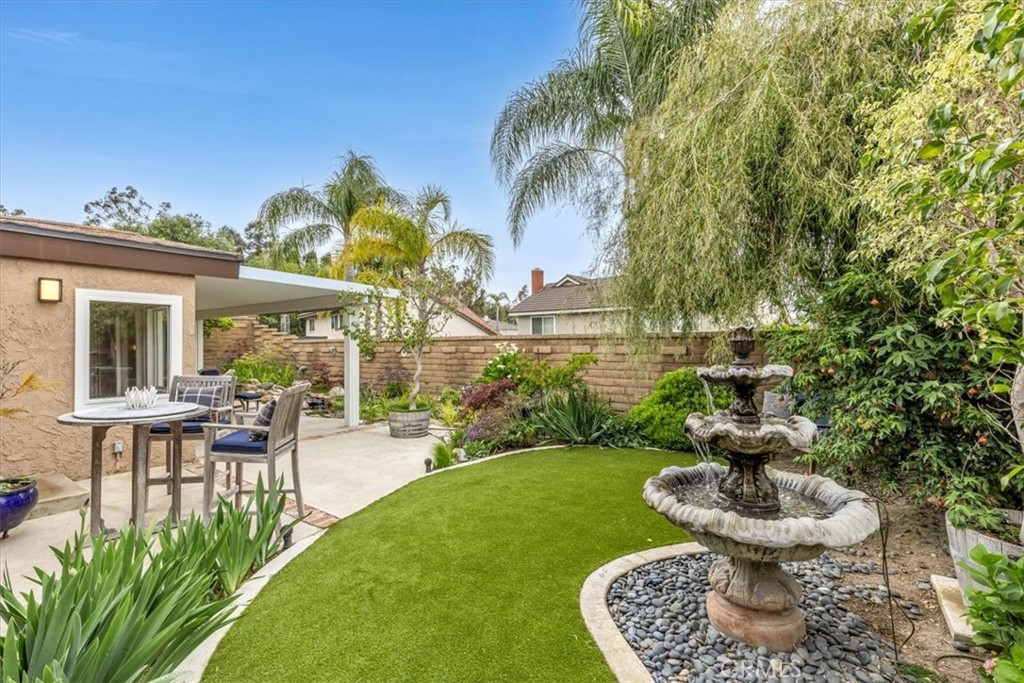 940 S Amherst Circle