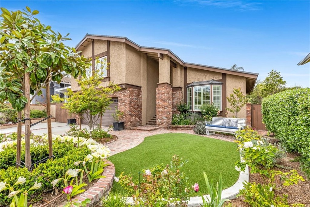 940 S Amherst Circle