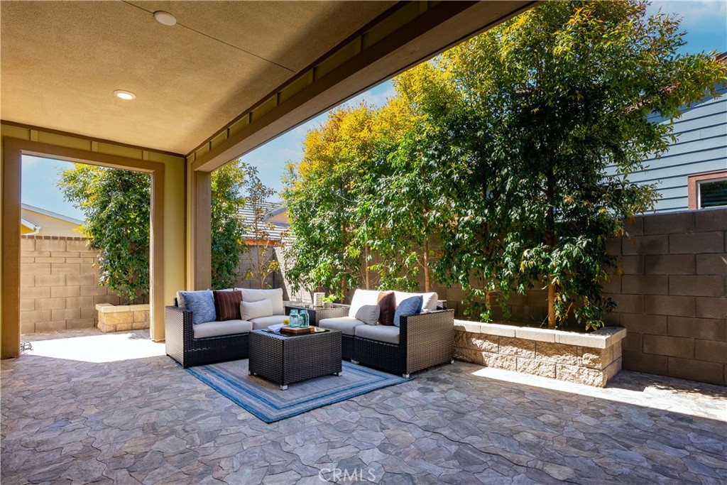 73 Ocaso Street