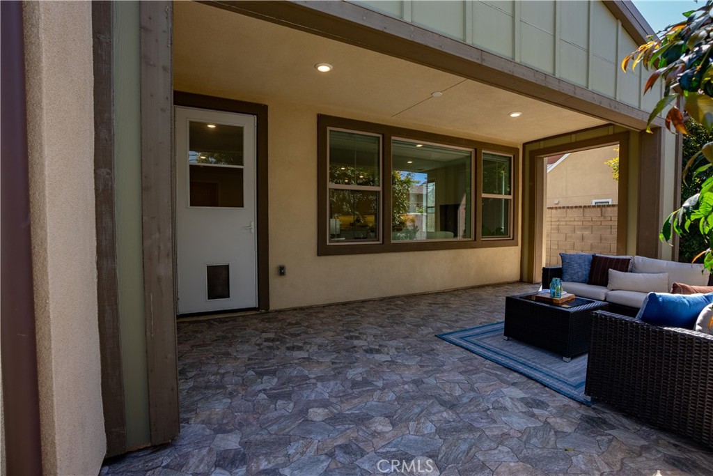 73 Ocaso Street