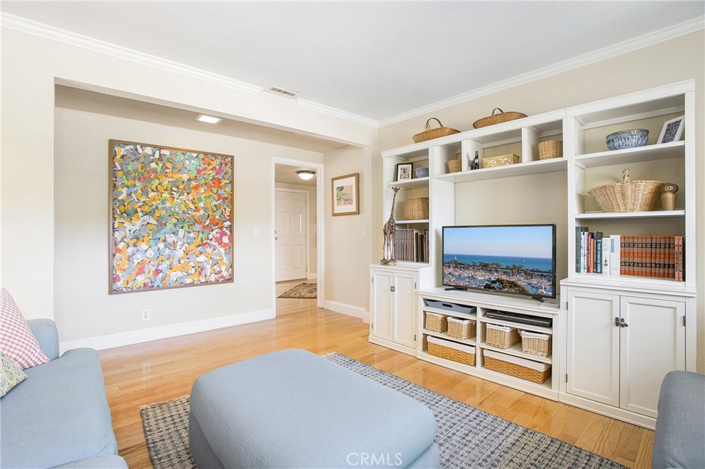 24222 Las Naranjas Drive