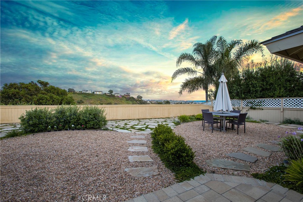 24222 Las Naranjas Drive