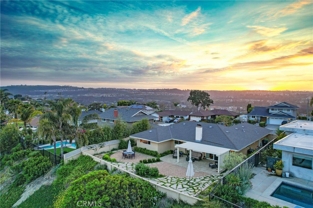 24222 Las Naranjas Drive