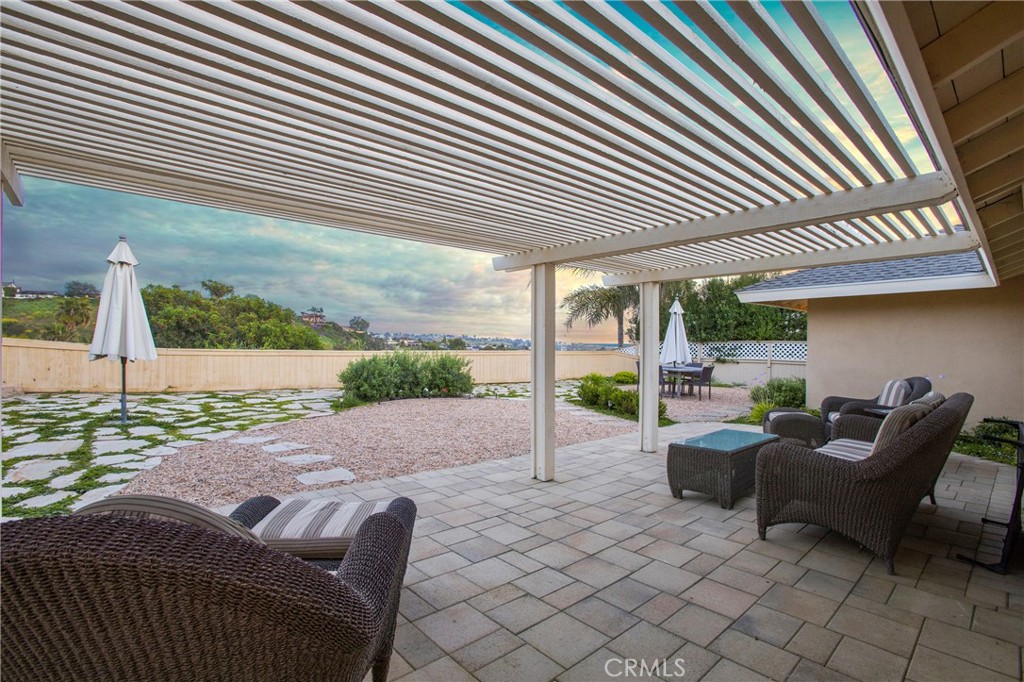 24222 Las Naranjas Drive