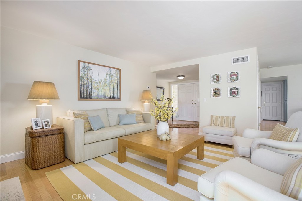 24222 Las Naranjas Drive