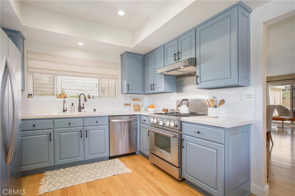 24222 Las Naranjas Drive