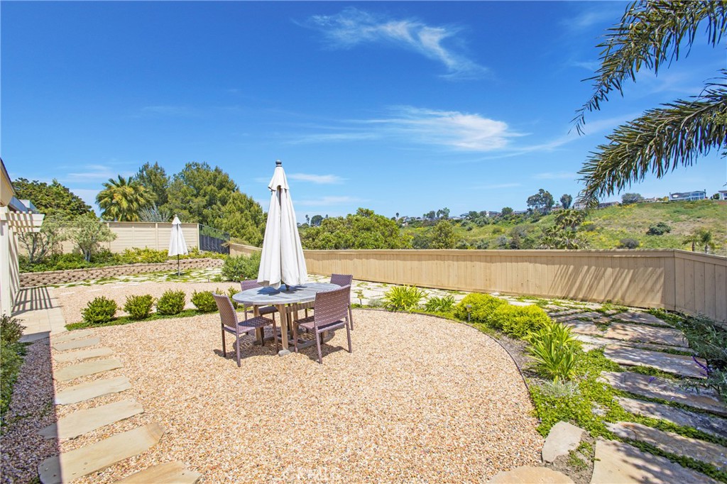 24222 Las Naranjas Drive