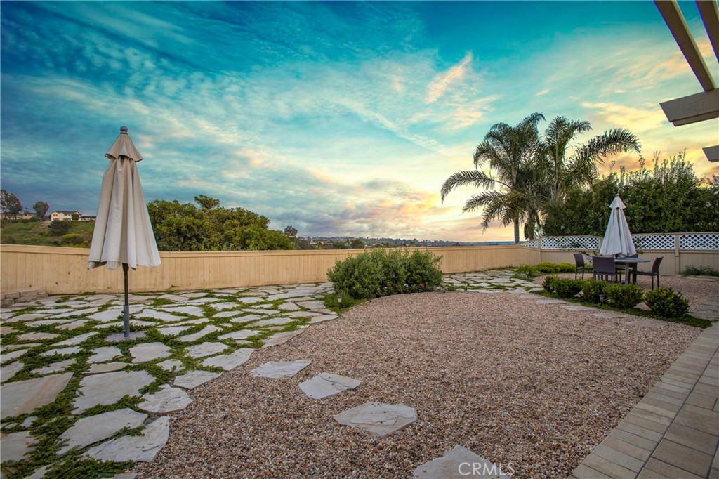 24222 Las Naranjas Drive