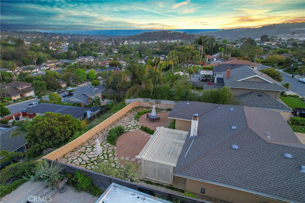 24222 Las Naranjas Drive