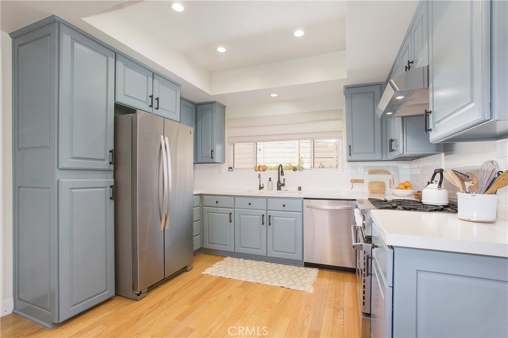 24222 Las Naranjas Drive