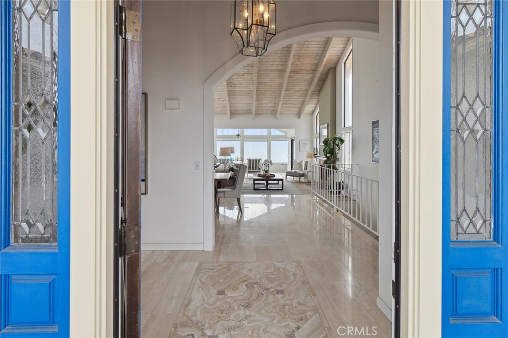 1558 Avenida Salvador