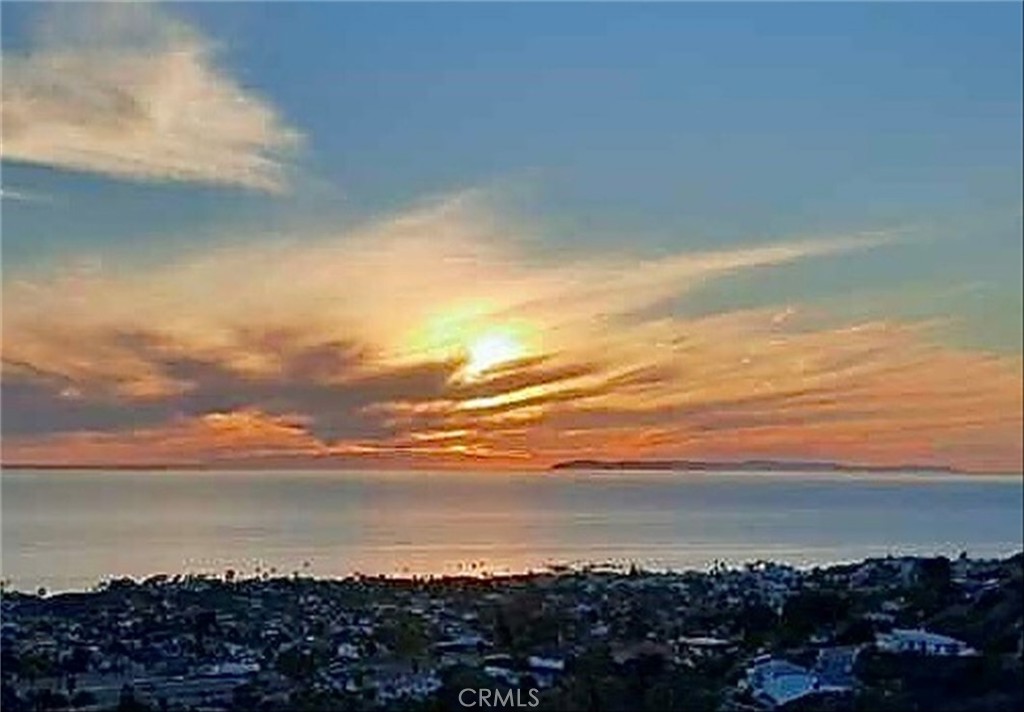 1558 Avenida Salvador