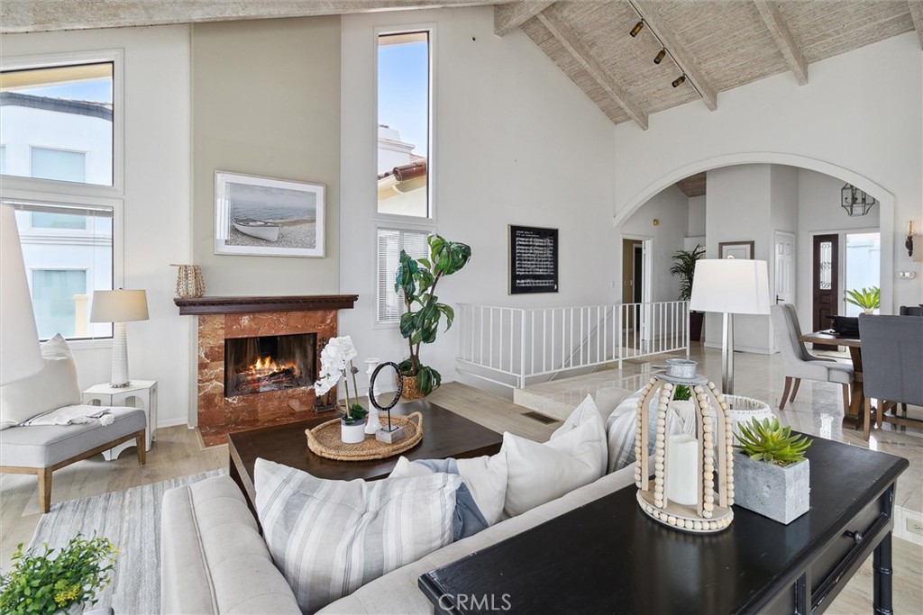 1558 Avenida Salvador