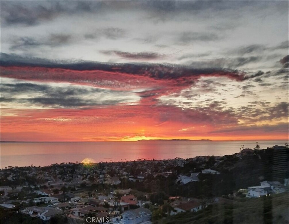 1558 Avenida Salvador