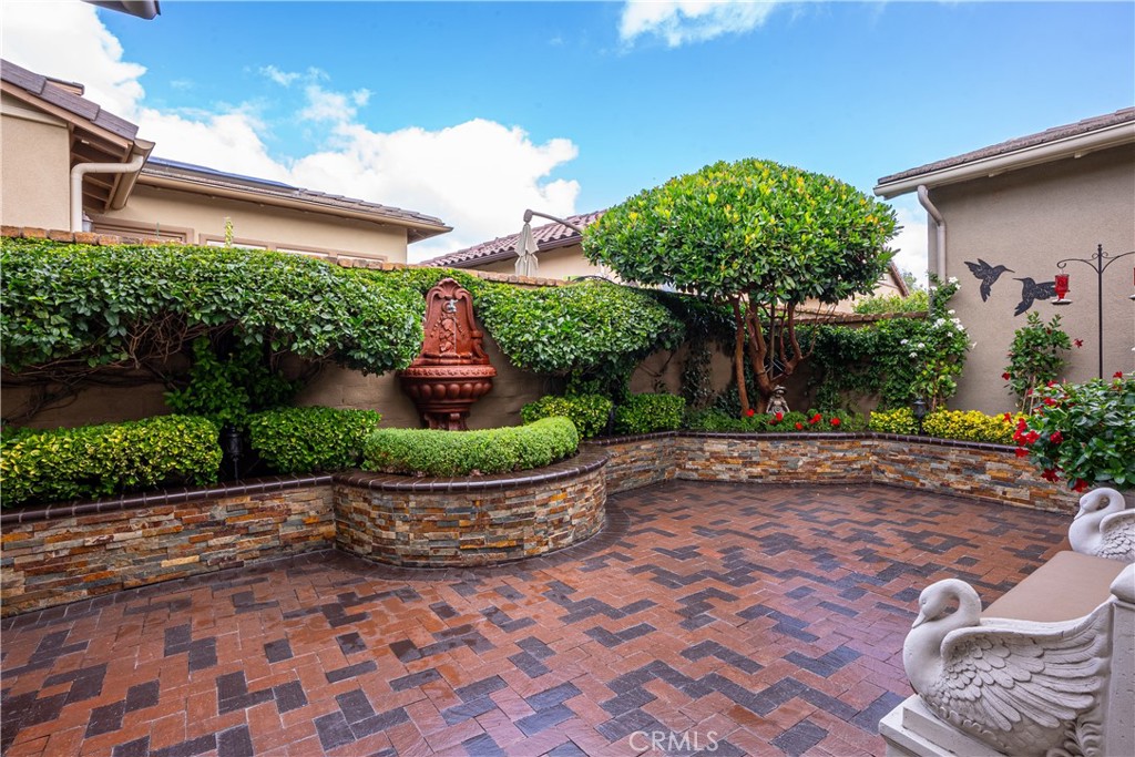 112 Lindura Street
