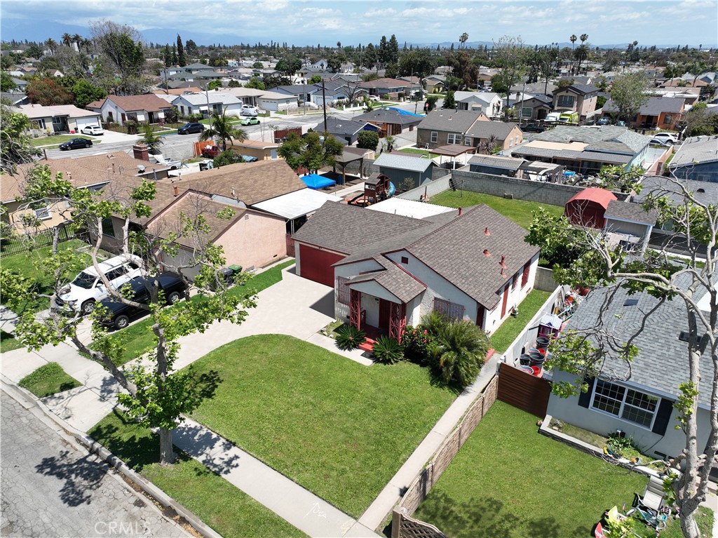 1712 N Graham Avenue