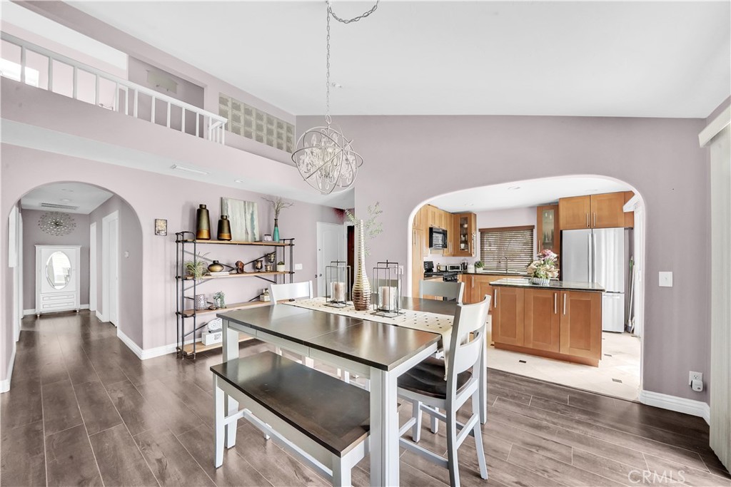 10738 Camino Real