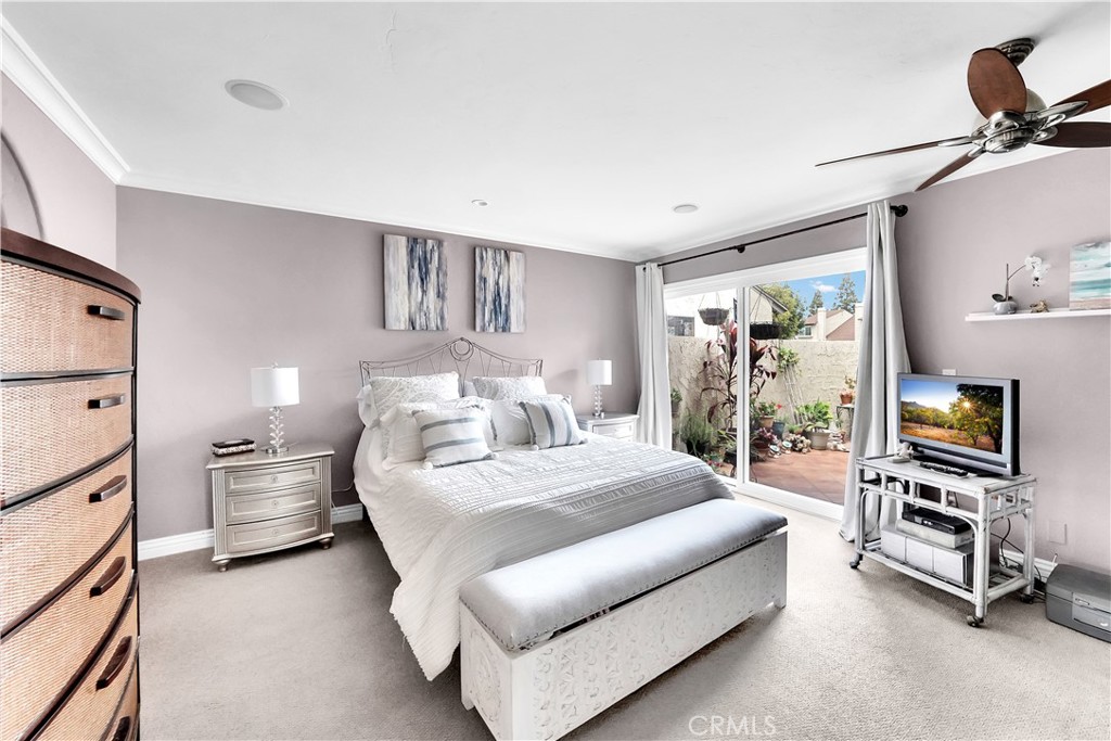 10738 Camino Real