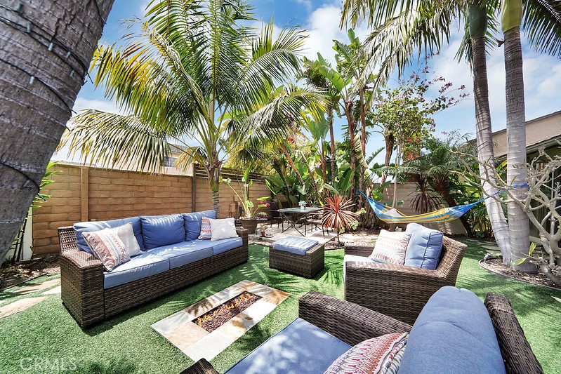 10738 Camino Real