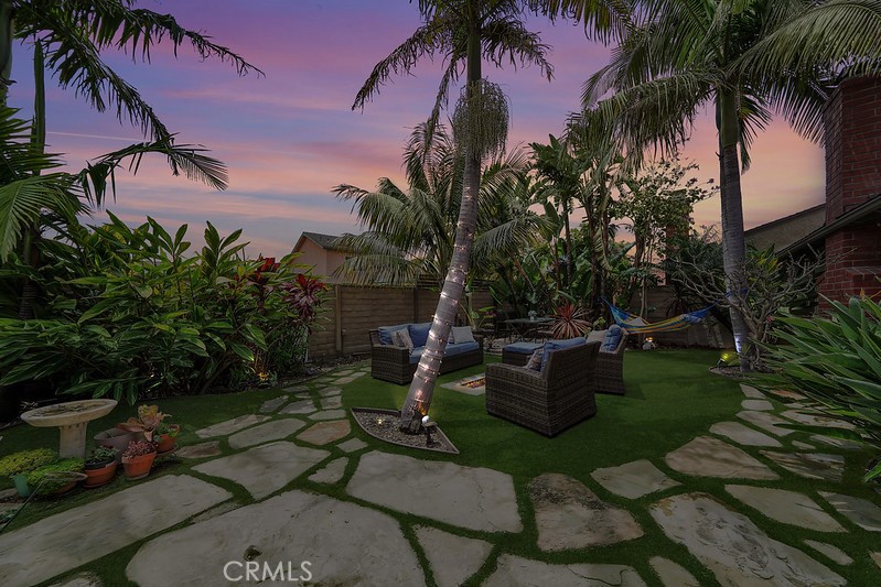 10738 Camino Real