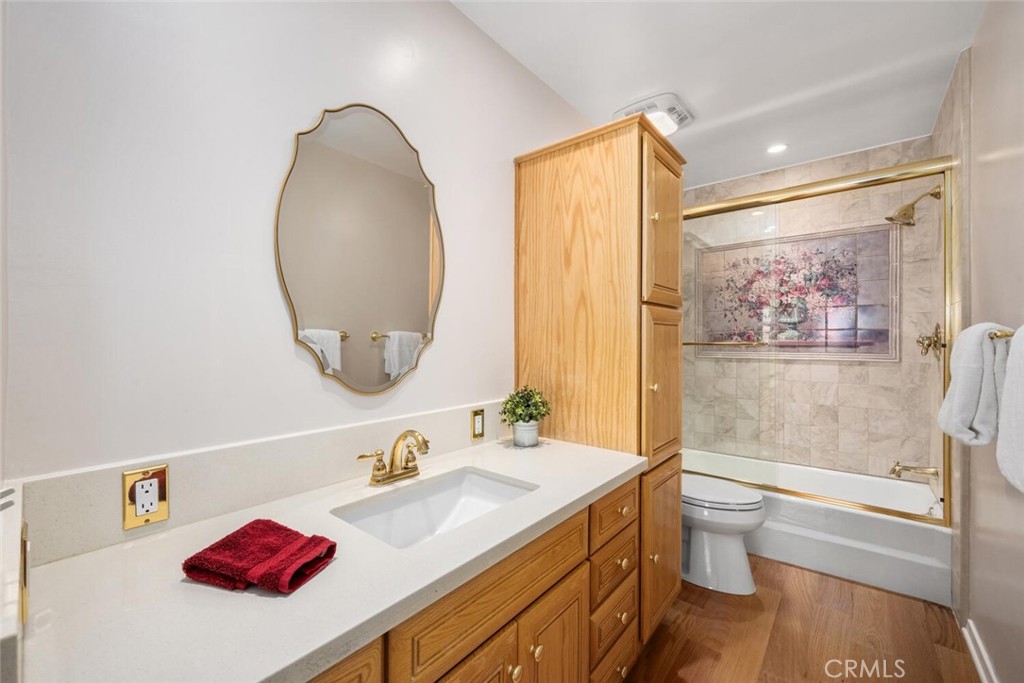 5125 Kingscross Road