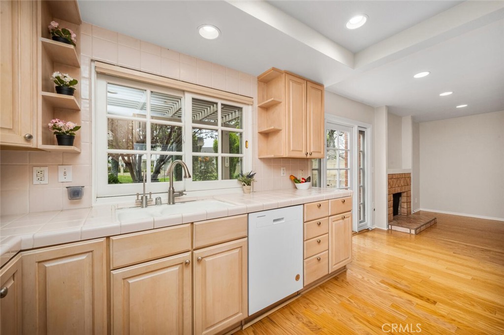 5125 Kingscross Road