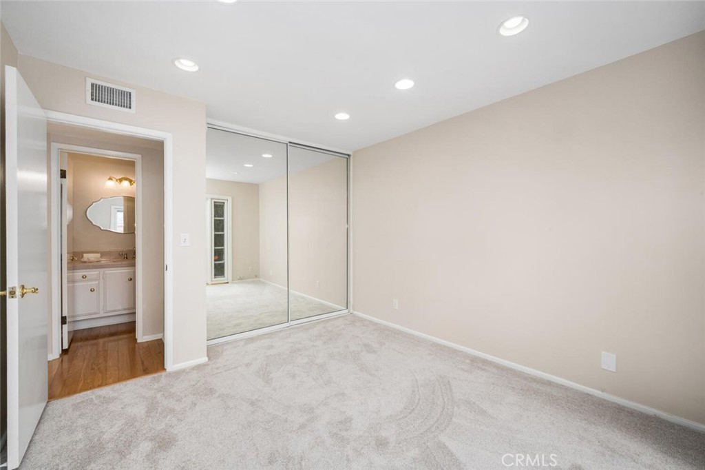 5125 Kingscross Road