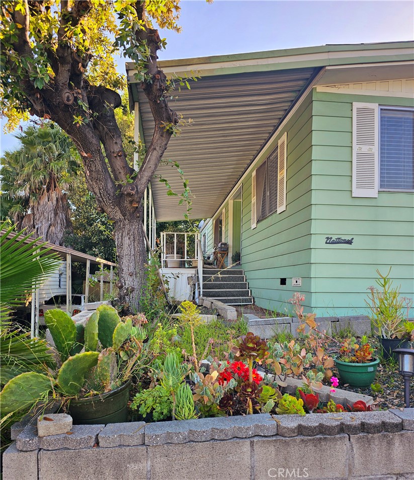 5700 Carbon Canyon 106