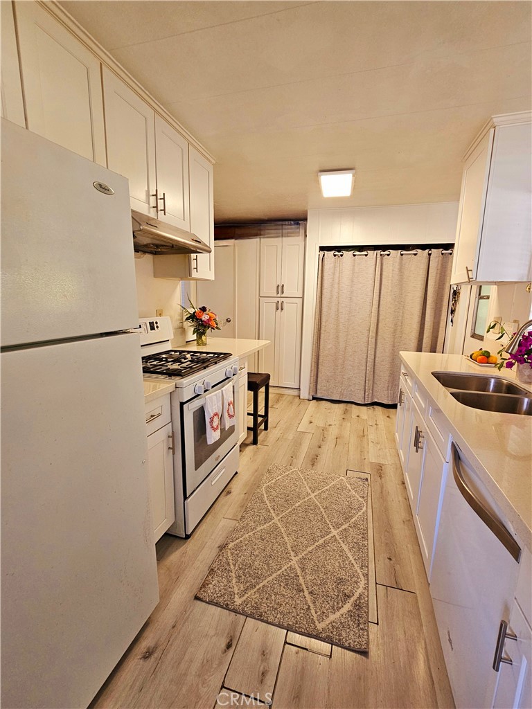 5700 Carbon Canyon 106