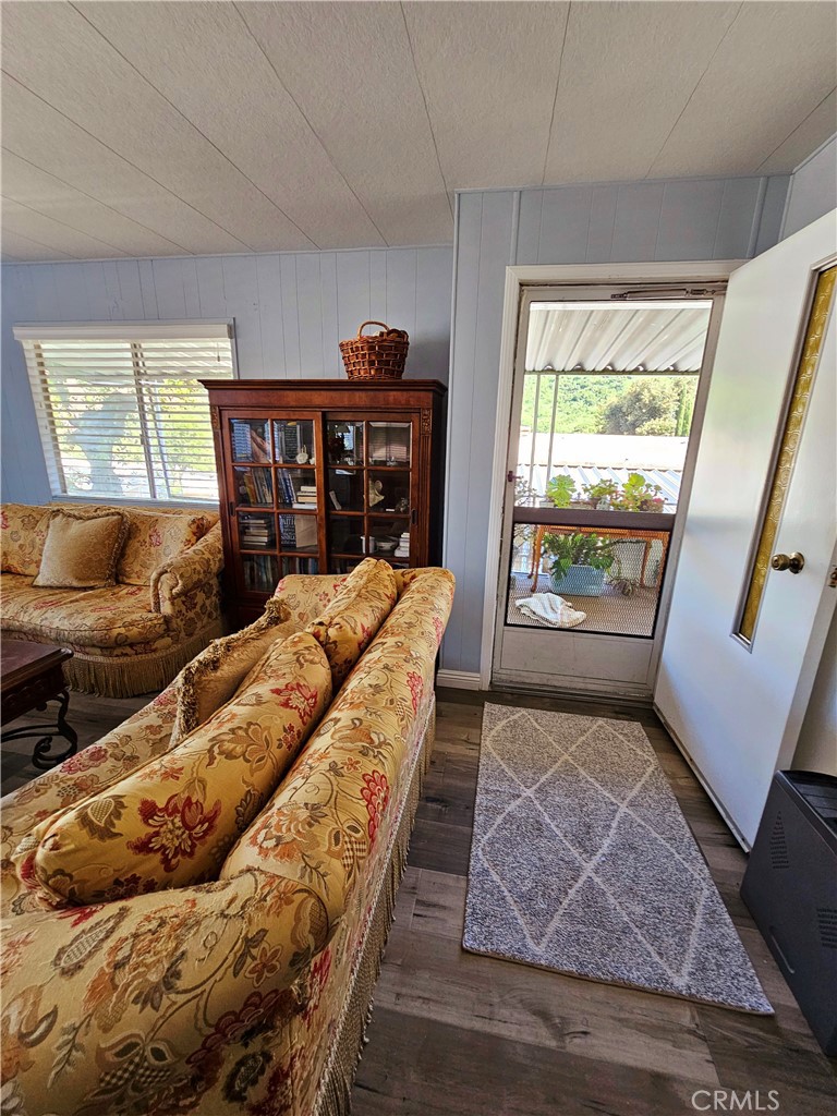 5700 Carbon Canyon 106