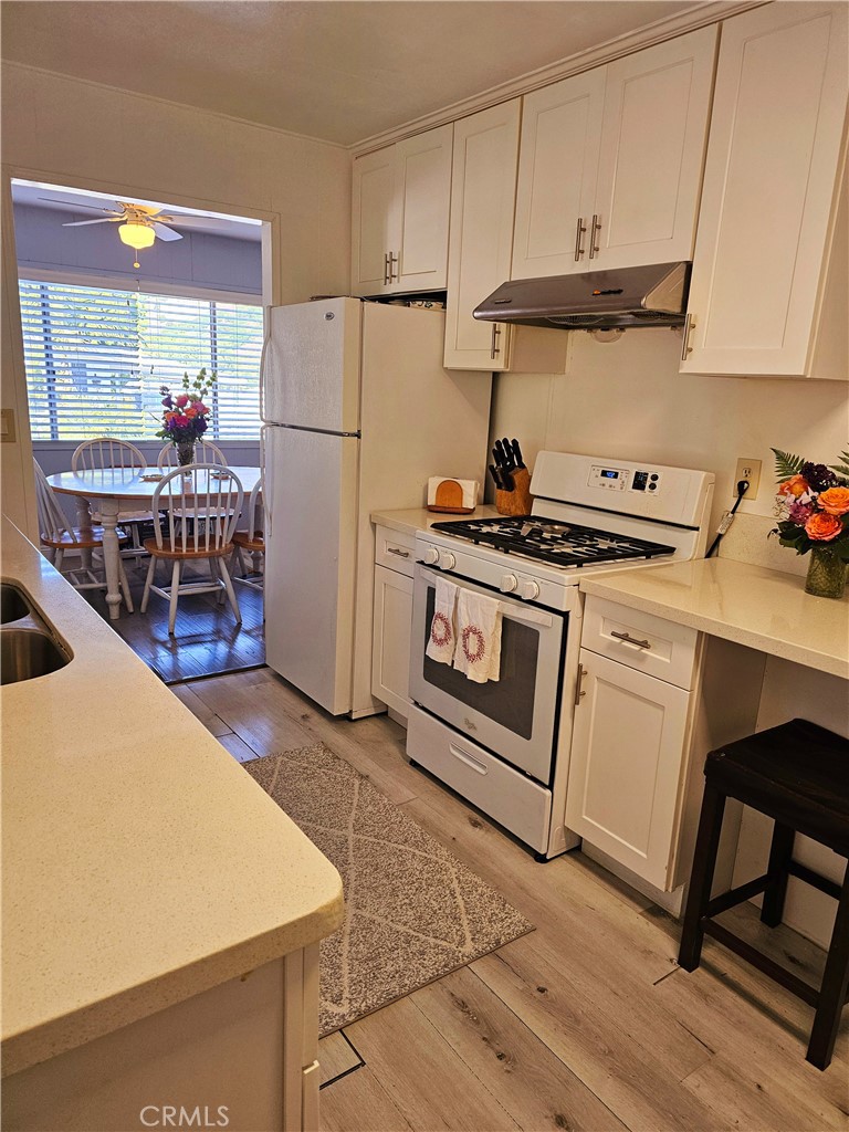 5700 Carbon Canyon 106