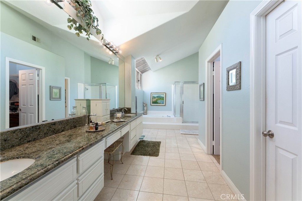 2101 Calavera Circle