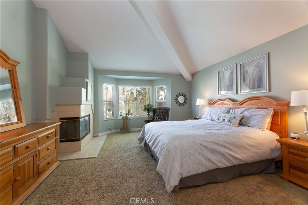 2101 Calavera Circle