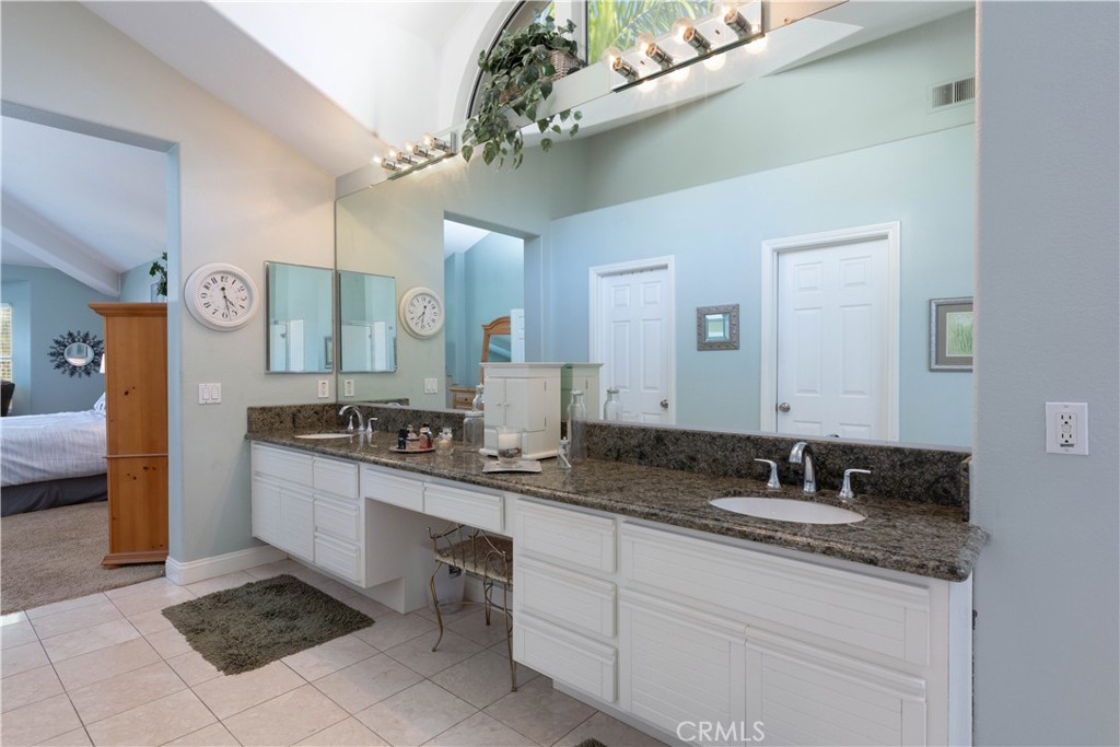 2101 Calavera Circle