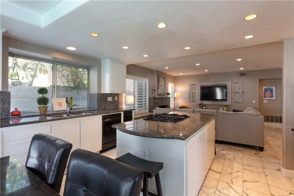 2101 Calavera Circle