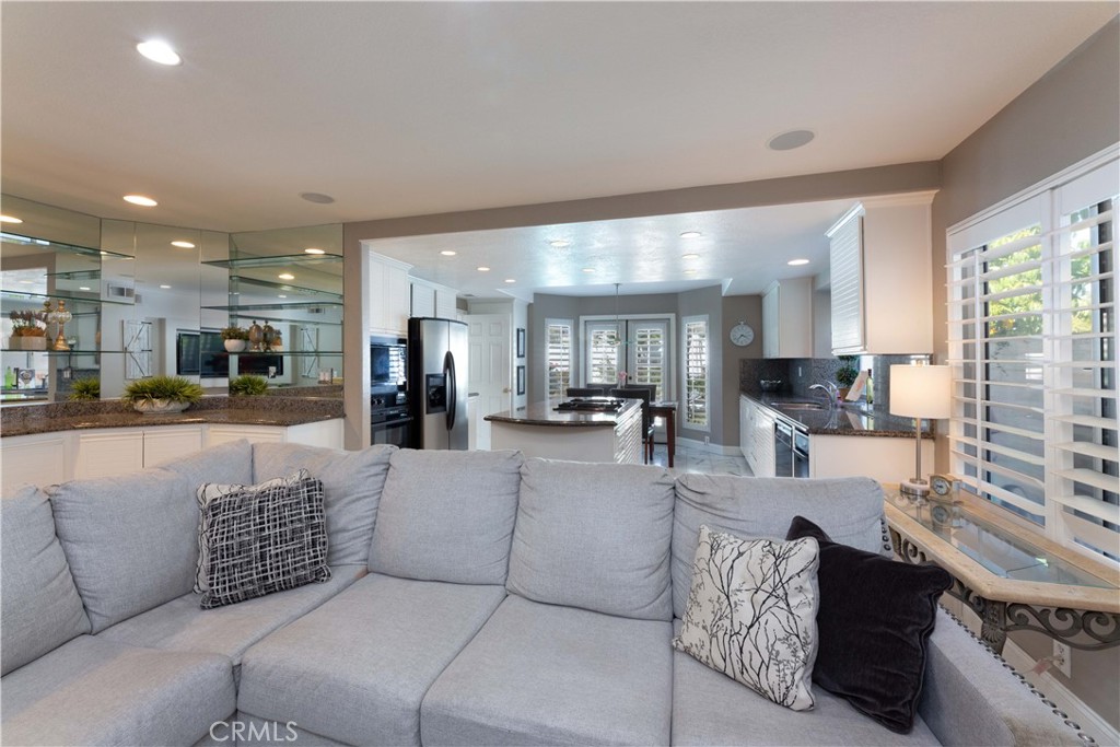 2101 Calavera Circle