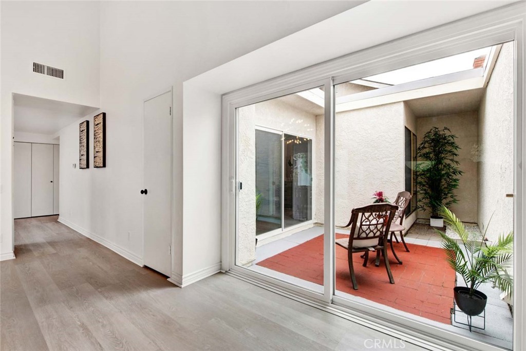 1406 S Amberwick Lane