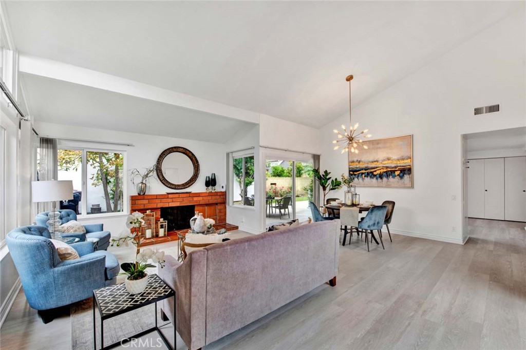 1406 S Amberwick Lane