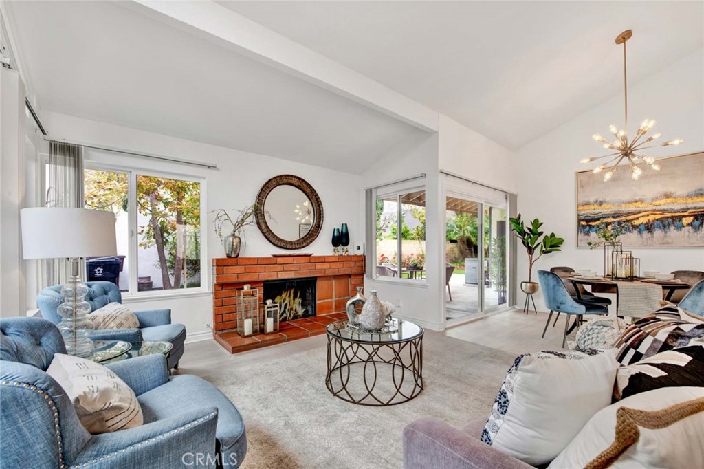 1406 S Amberwick Lane