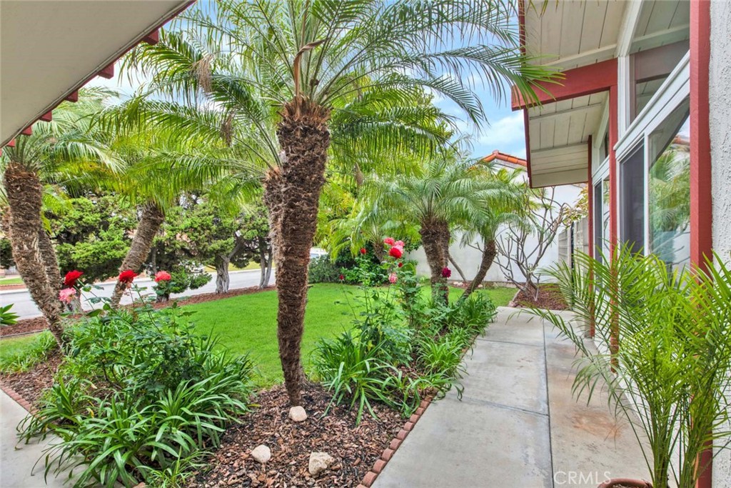 1406 S Amberwick Lane