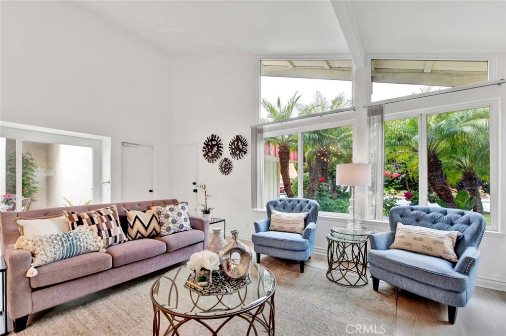 1406 S Amberwick Lane