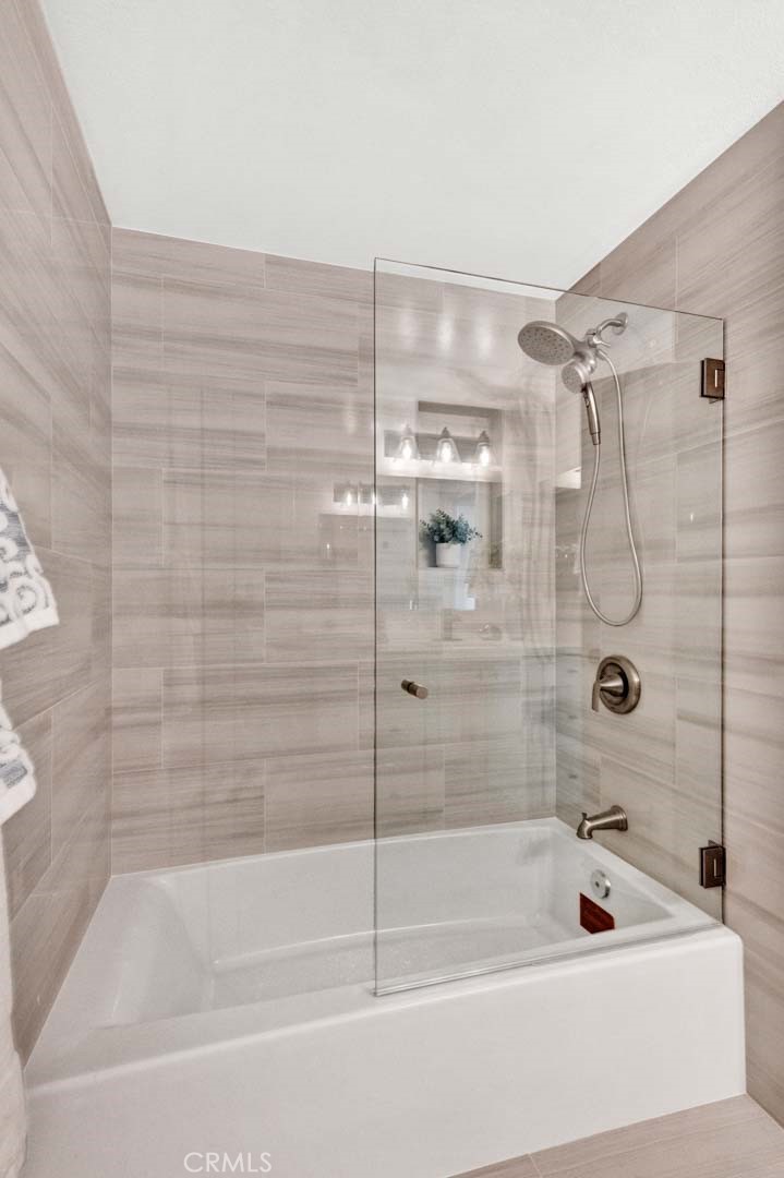 1406 S Amberwick Lane